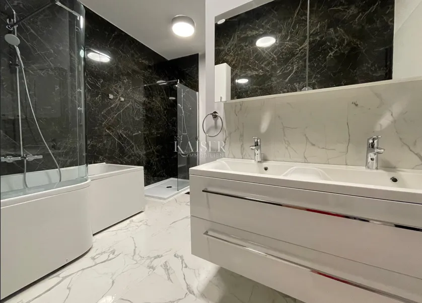 istra - poreč, kuća u centru 50 m od mora - slika 11