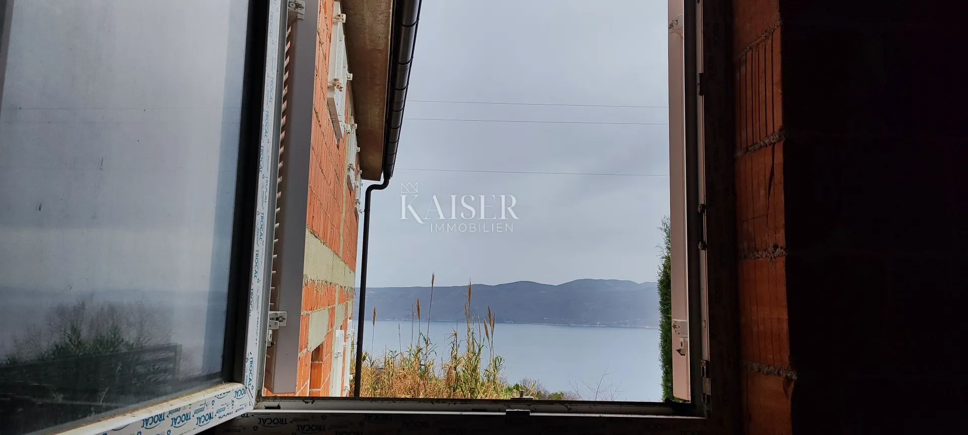 brseč - kuća s dva dvoetažna stana, 160 m2 - slika 8