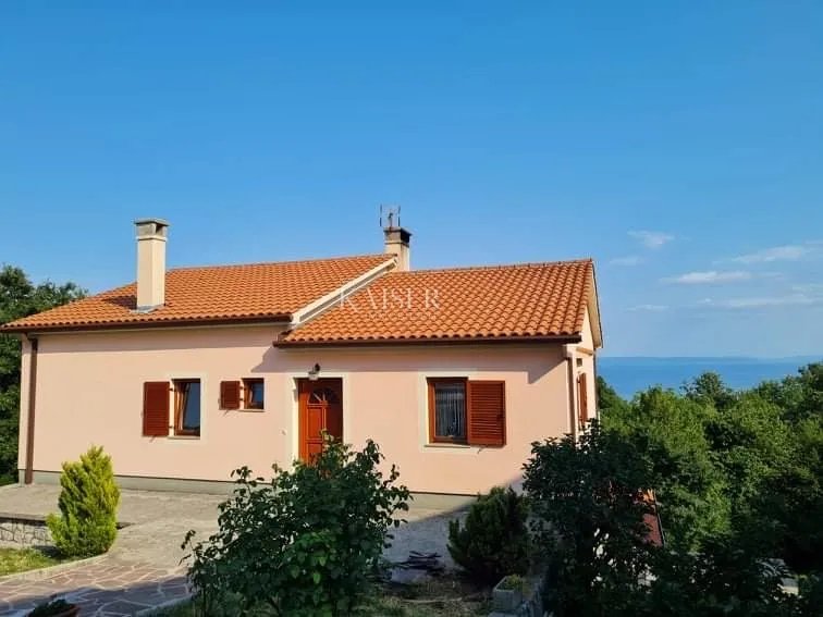 Opatija, Veprinac - Kuća sa dva stana, velikim zemljištem i pogledom na more - Veprinac, Opatija