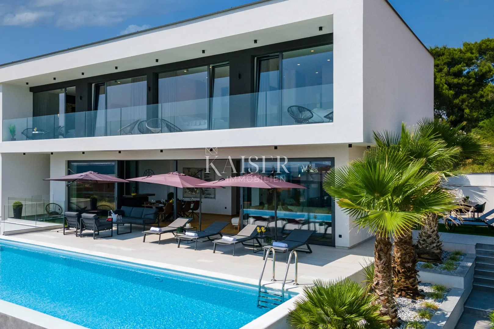 Istra, Medulin- Luksuzna vila 400m2 s infinity bazenom