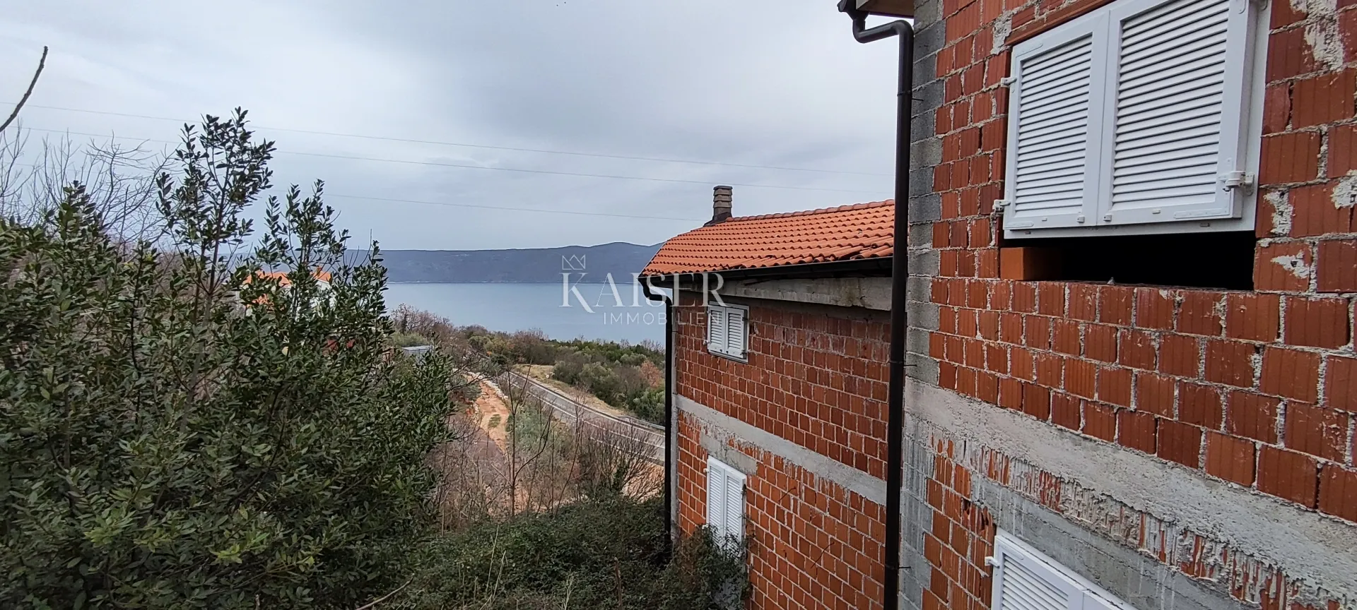 brseč - kuća s dva dvoetažna stana, 160 m2 - slika 2