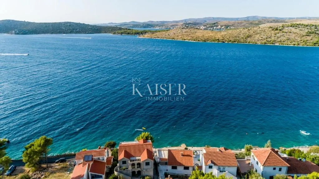šibenik - kuća prvi red do mora - slika 4