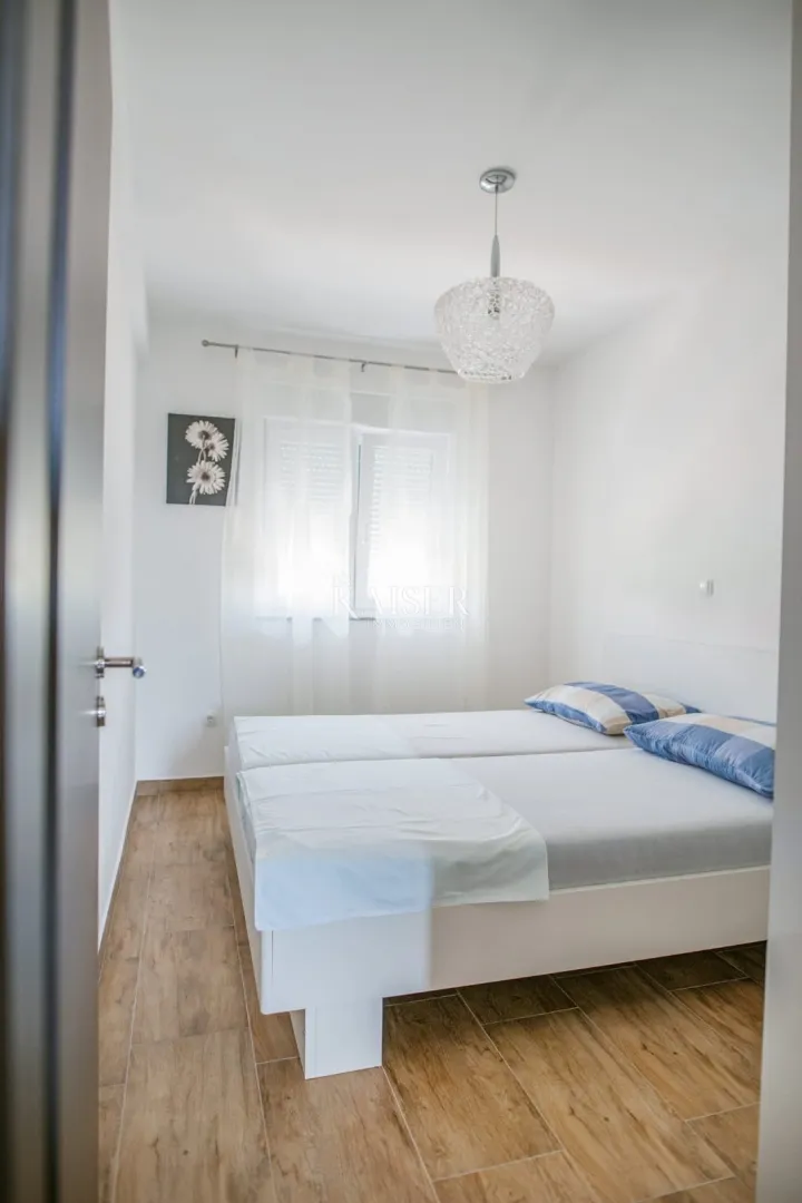 zadar, pakoštane- 2 atraktivna apartmana u blizini mora - slika 13
