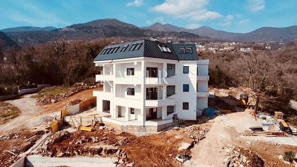 Opatija, Ičići – Stan (2S+DB) u prizemlju s velikom terasou i pogledom na more (145,07 m2) - Ičići, Opatija