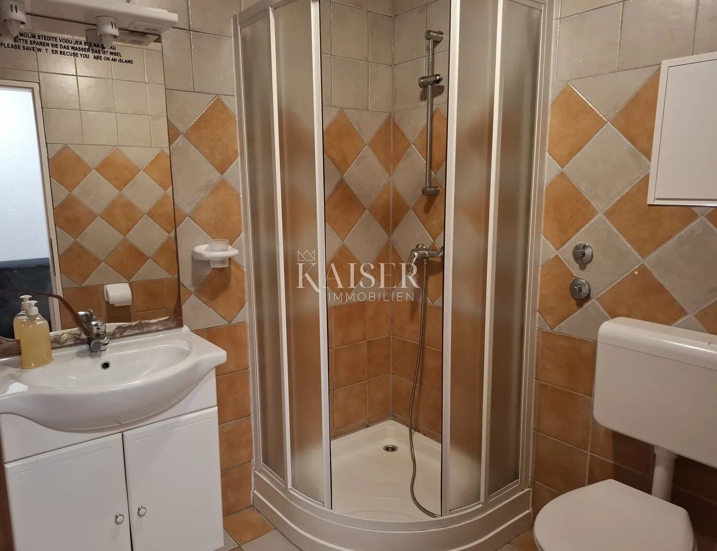 otok susak, dvosoban stan 61 m2 - slika 11