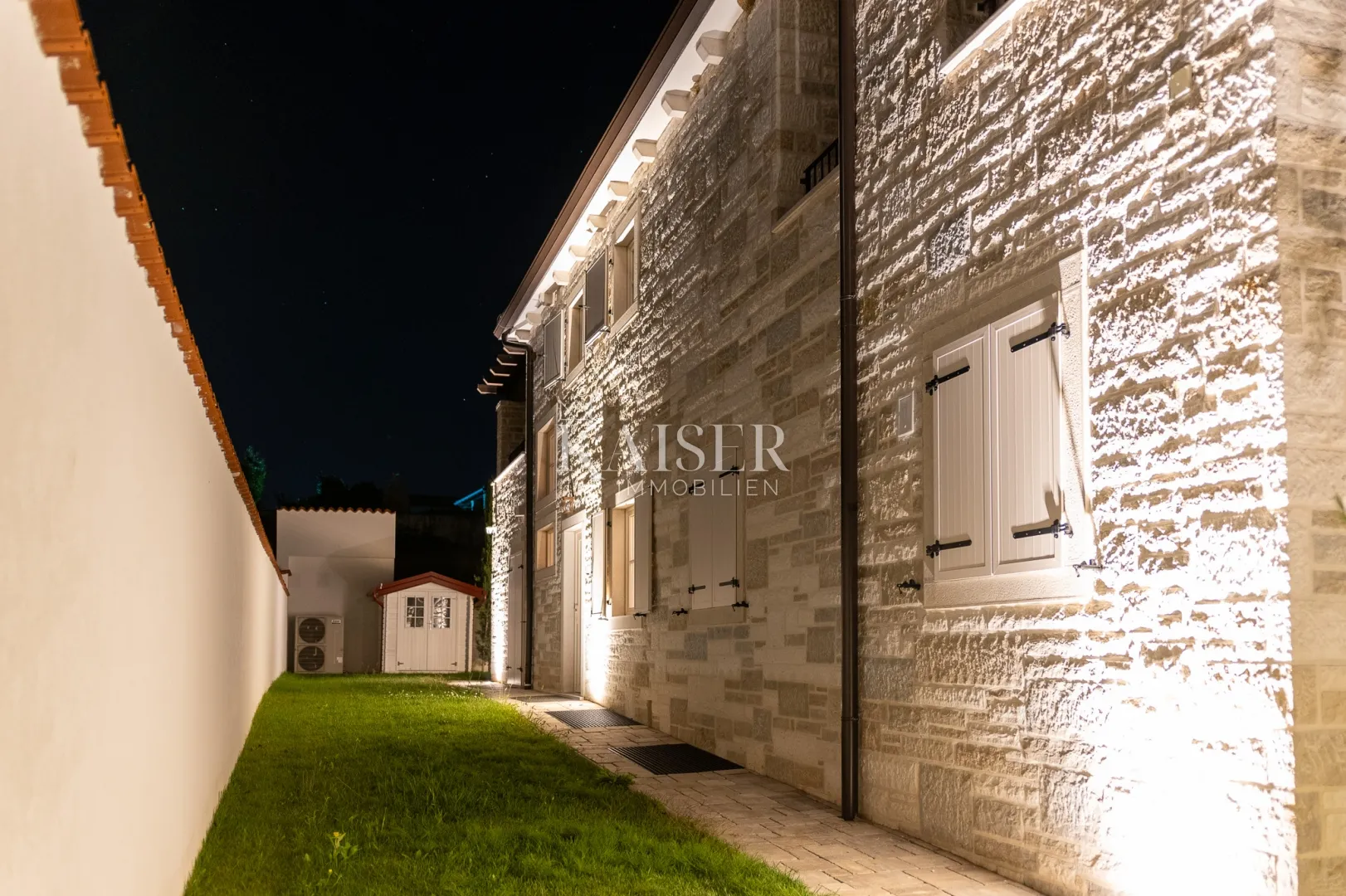 momjan, istra, luksuzna oaza na brežuljcima čarobnog momjana - slika 17