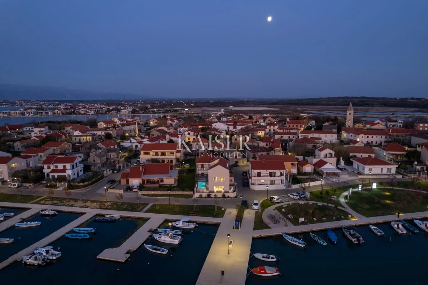 zadar, nin: luksuzna vila 1. red do mora s grijanim bazenom - slika 55