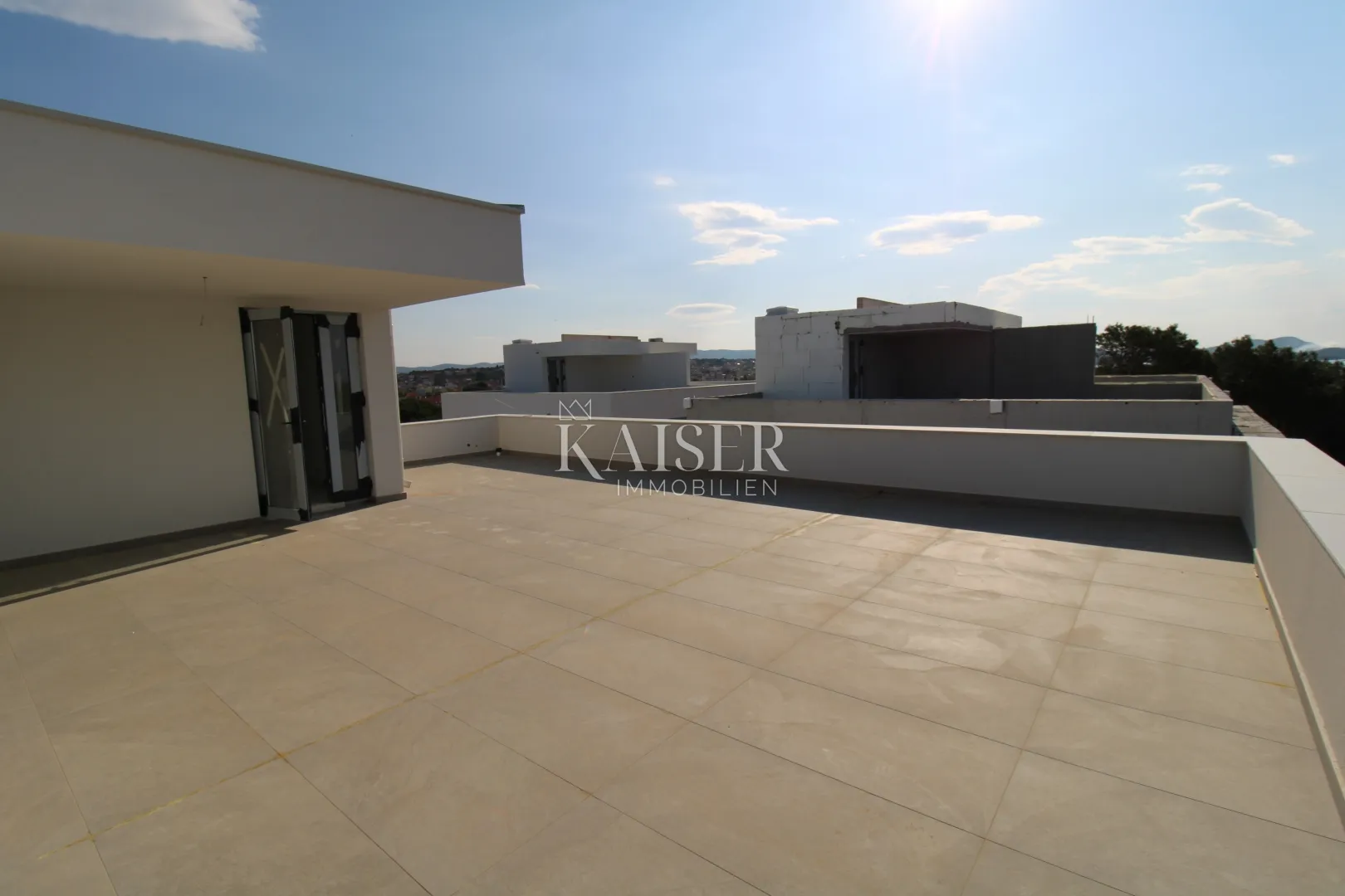zadar, pakoštane- stan na 1. katu u borovoj šumi kraj mora - slika 23