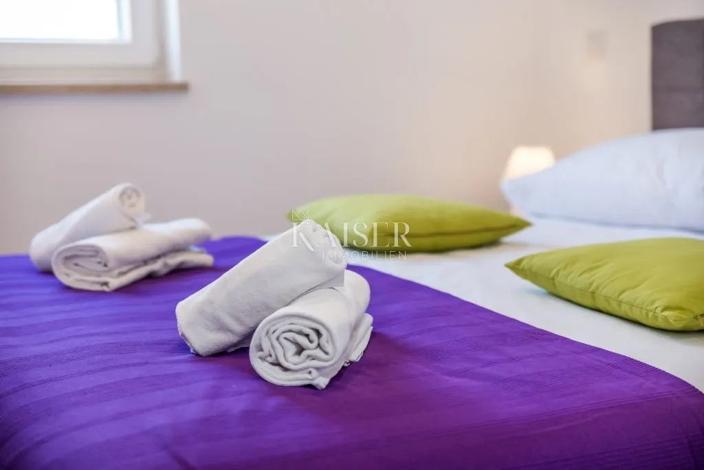 istra - poreč, ekskluzivna vila sa 6 apartmana blizu mora - slika 32