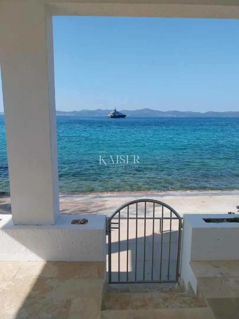 zadar - diklo : kuća prvi red uz more - slika 8