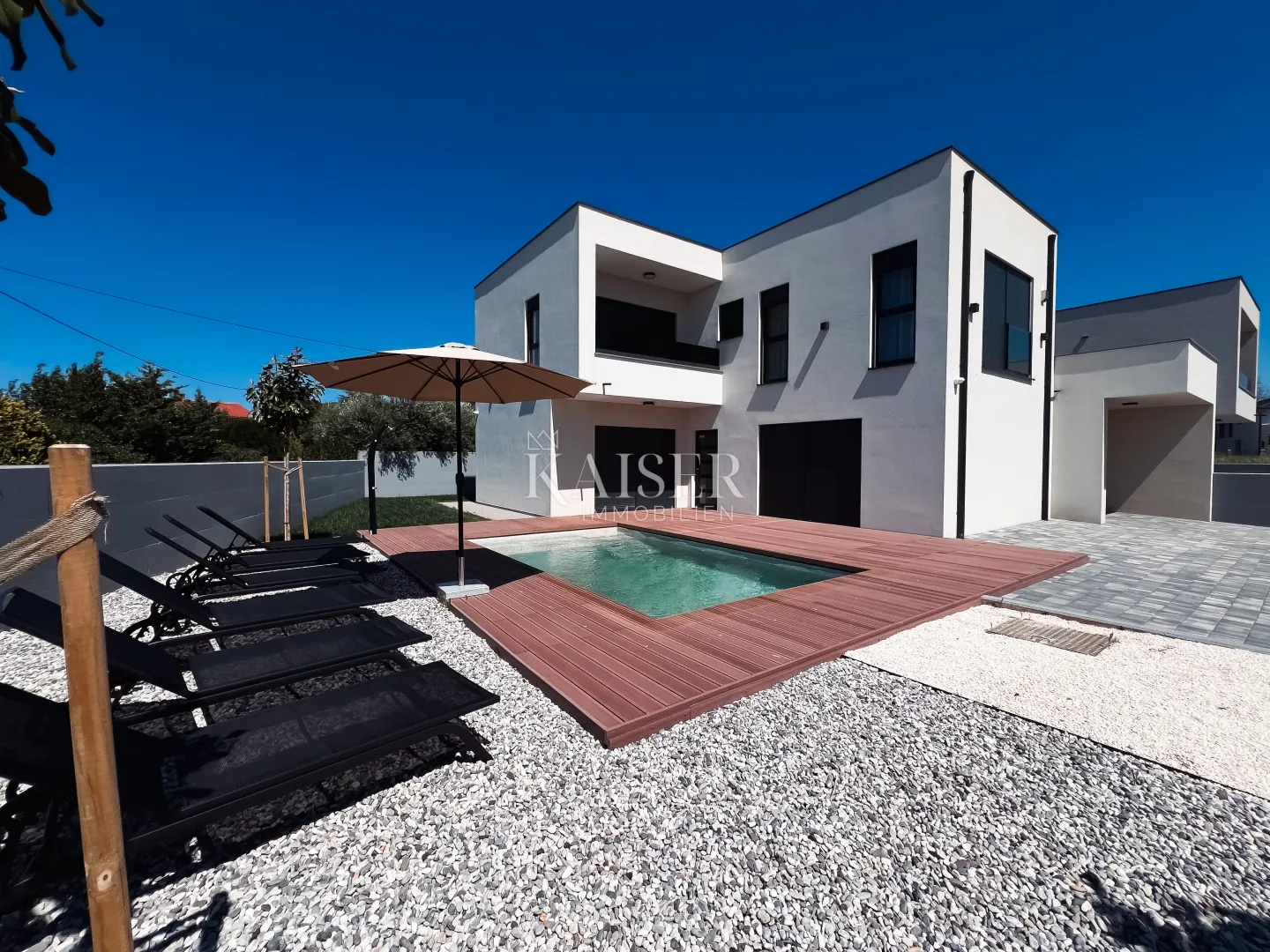 istra, pomer- moderna vila 188m2 samo 200m od mora - slika 19