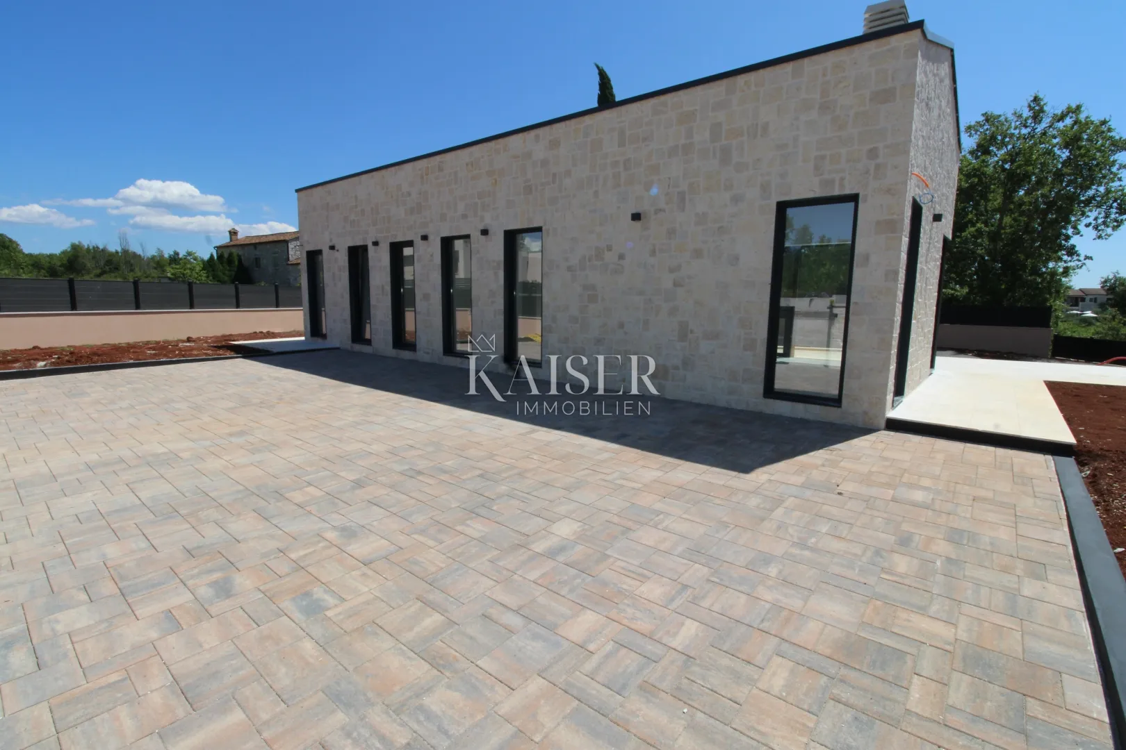 istra, poreč- luksuzna vila 210m2 s bazenom i jacuzziem u prirodi - slika 19