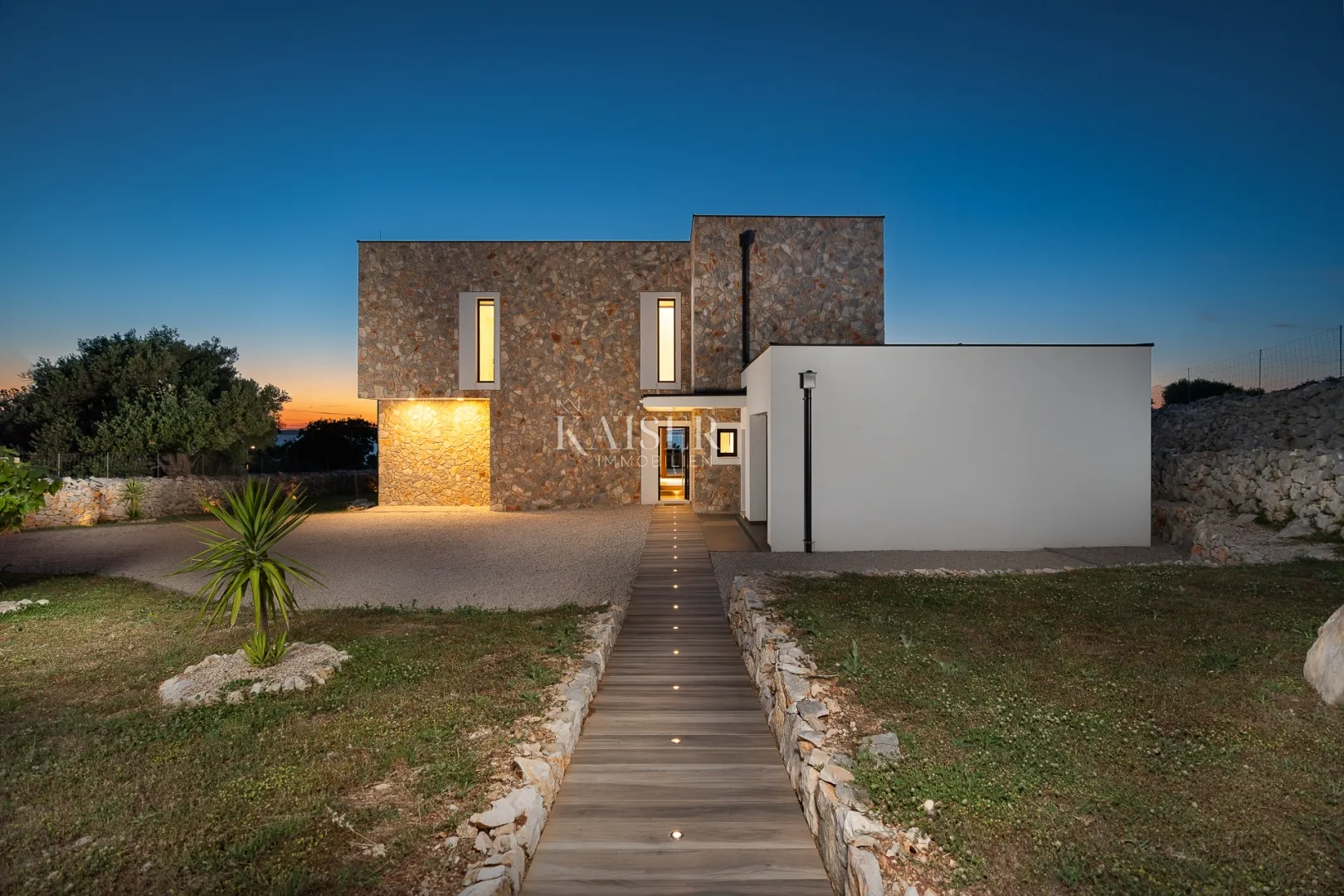otok pag, mediteranska moderna vila s pogledom na more - slika 26