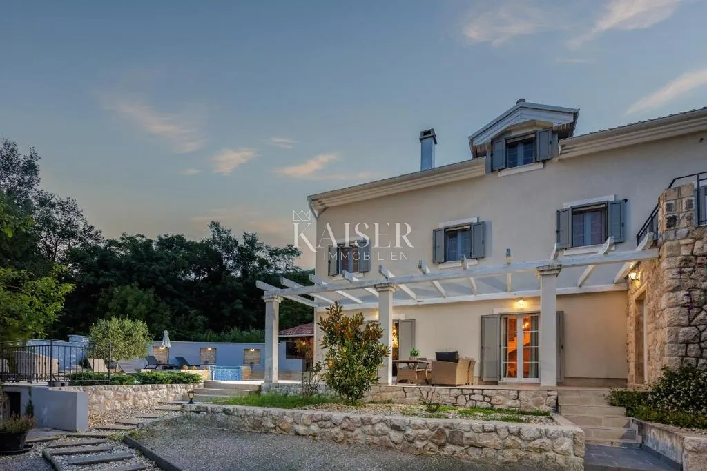 Crikvenica, Drivenik, divna moderna vila s bazenom na mirnoj lokaciji - Drivenik, Vinodolska općina