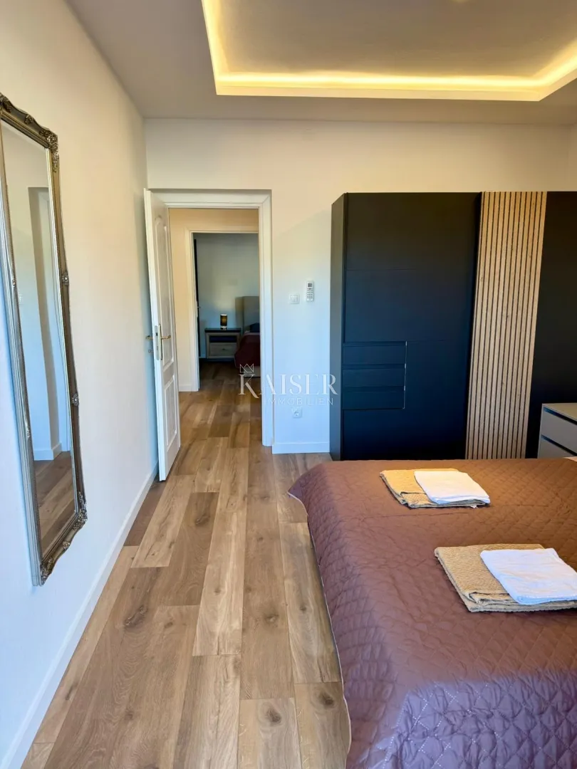 otok cres, cres - kuća sa 4 stana, 288m2, 50m od mora sa prekrasnim pogledom - slika 24