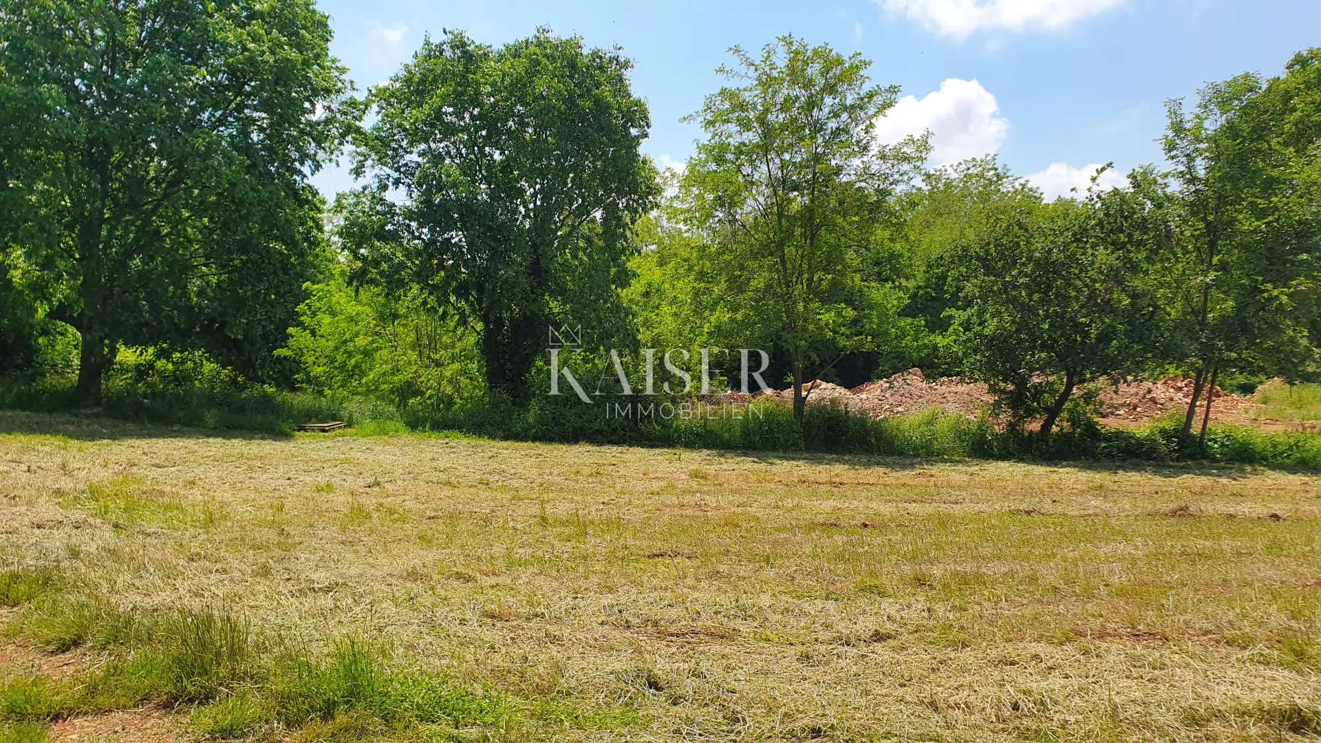 istra - kaštelir, građevinsko zemljište sa komunalijama 1550m2 - slika 8