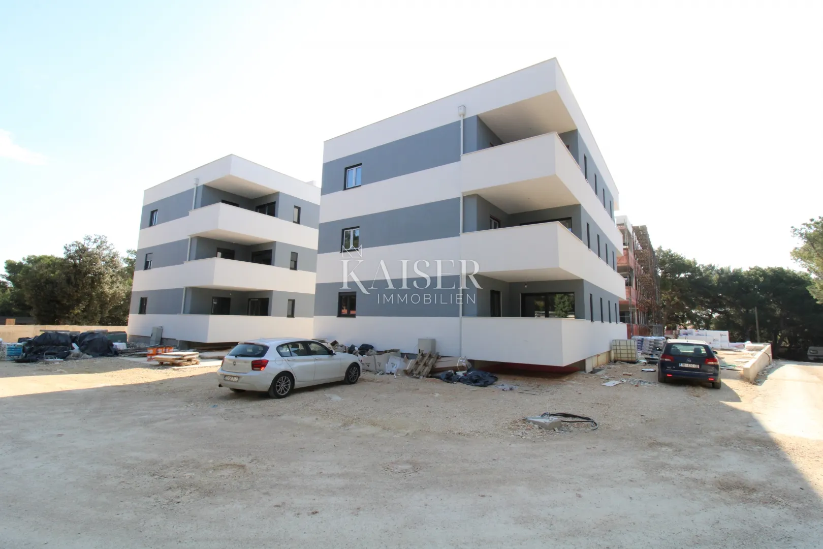 Zadar, Pakoštane: Stan s terasom u borovoj šumi ,100m od mora