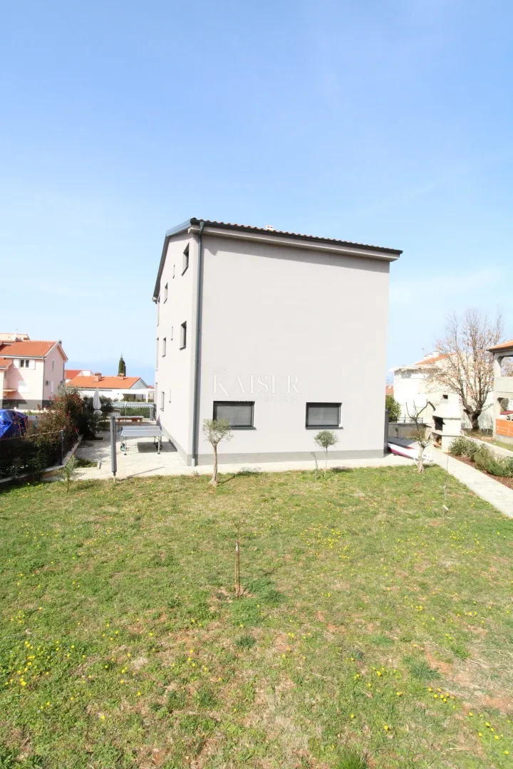 malinska -penthouse sa terasom i pogledom na riječki zaljev - slika 8