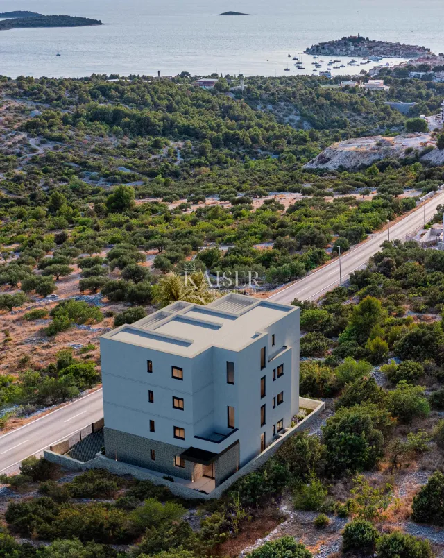 primošten -veličanstveni penthouse s jacuzzijem i panoramskim pogledom - slika 10