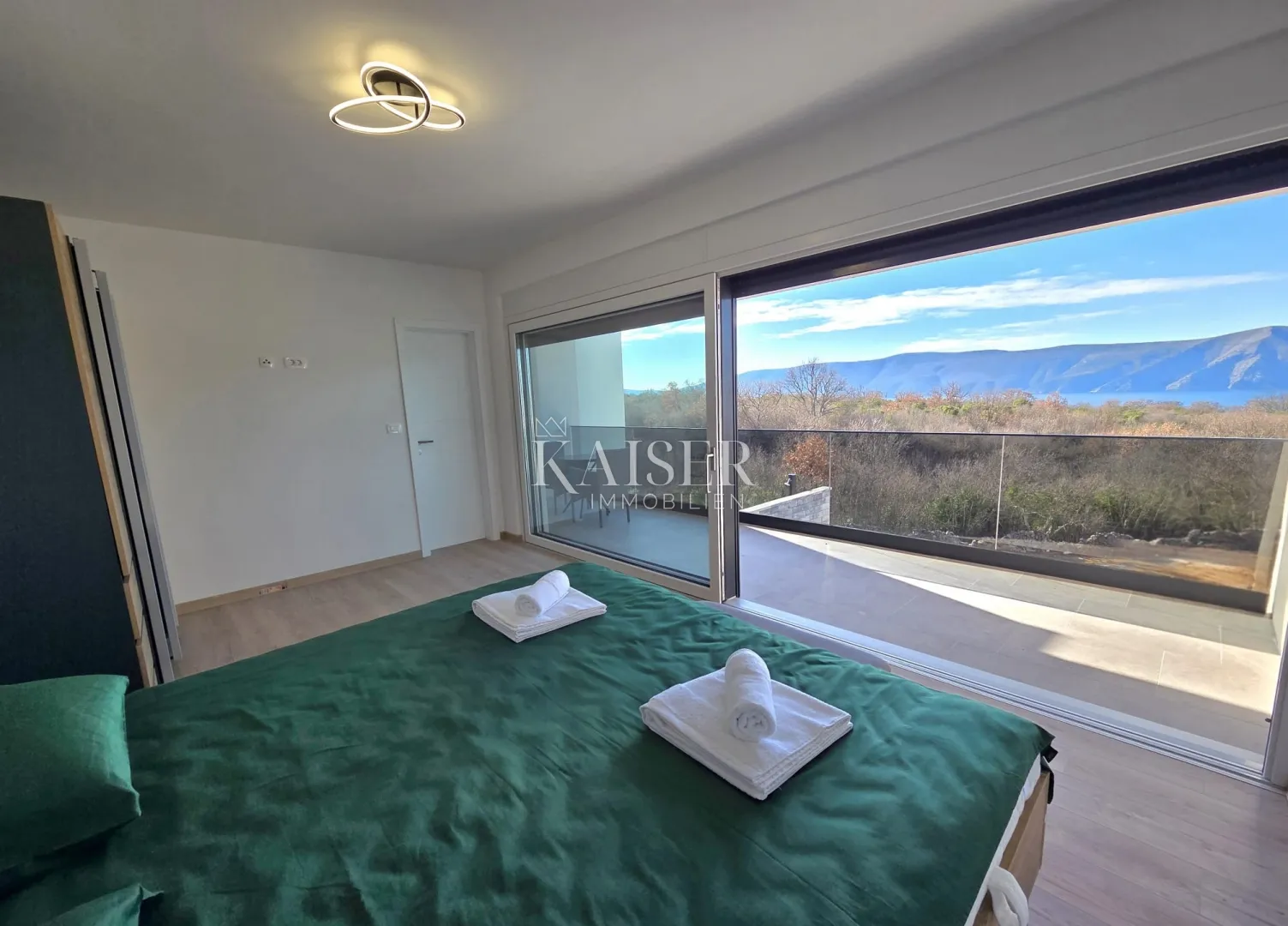 otok krk, brzac - duplex 157m2, pogled more - slika 12