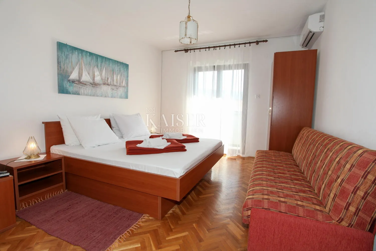 otok pag, pag - kuća s tri stana, 175m2, 300m od mora - slika 2