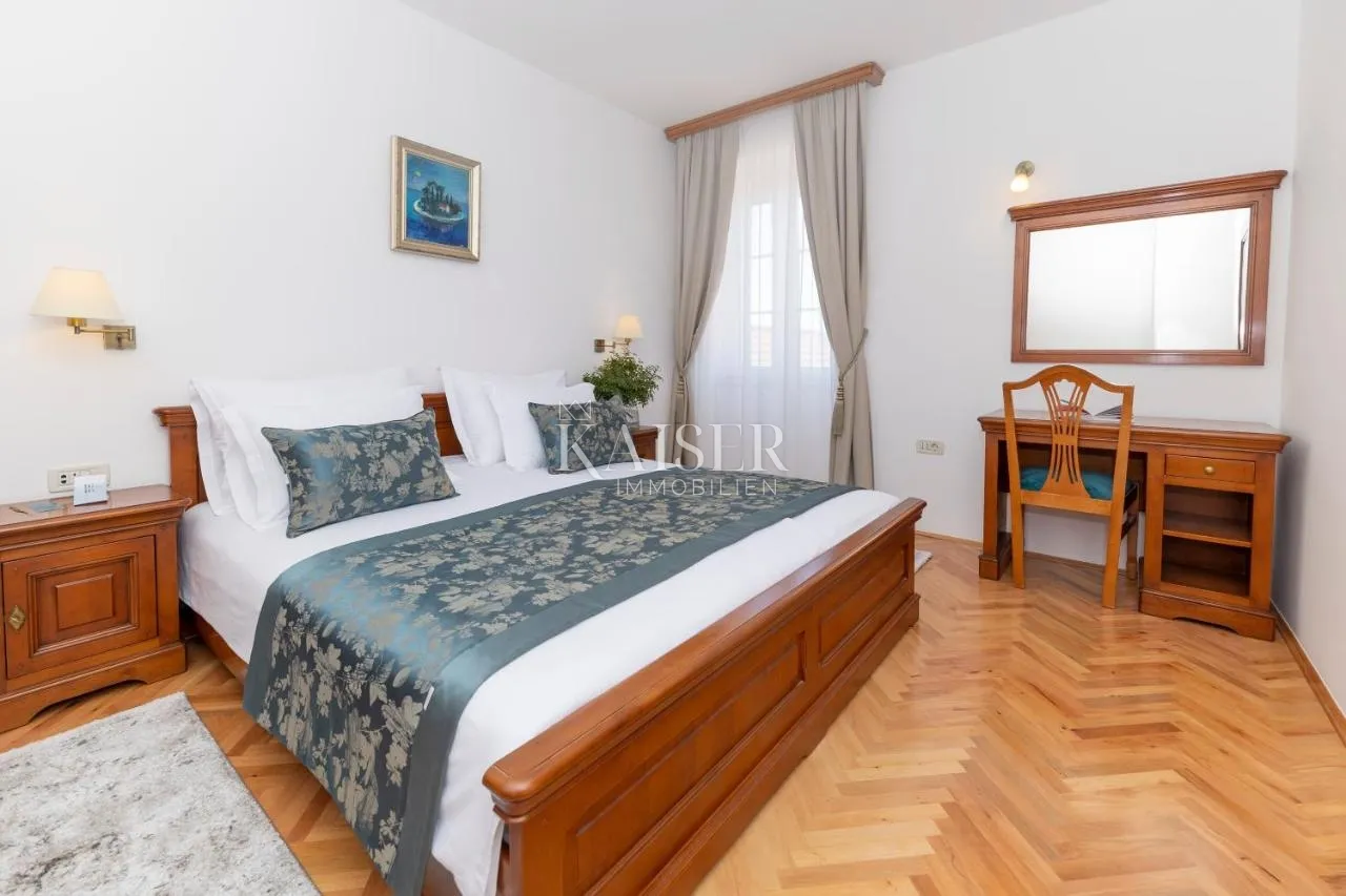 šibenik - hotel prvi red do mora - slika 25