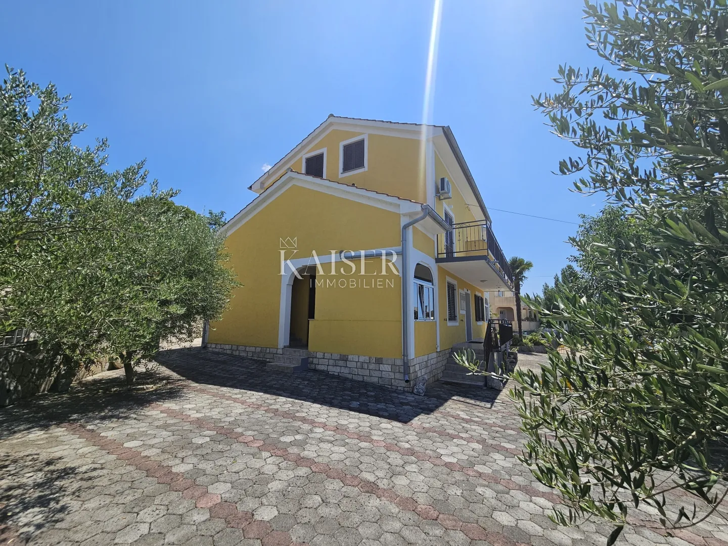 otok krk, malinska - kuća sa 4 apartmana - slika 8