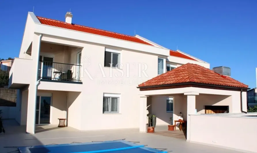 otok šolta, stomorska - kuća 30 m od mora - slika 1