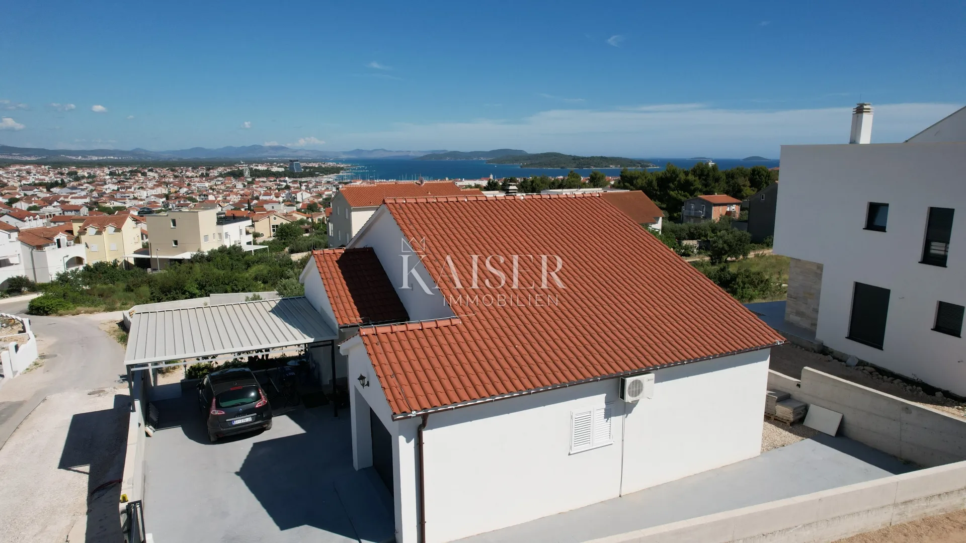 vodice,šibenik - moderna samostojeća prizemnica s garažom i velikom okućnicom - slika 3