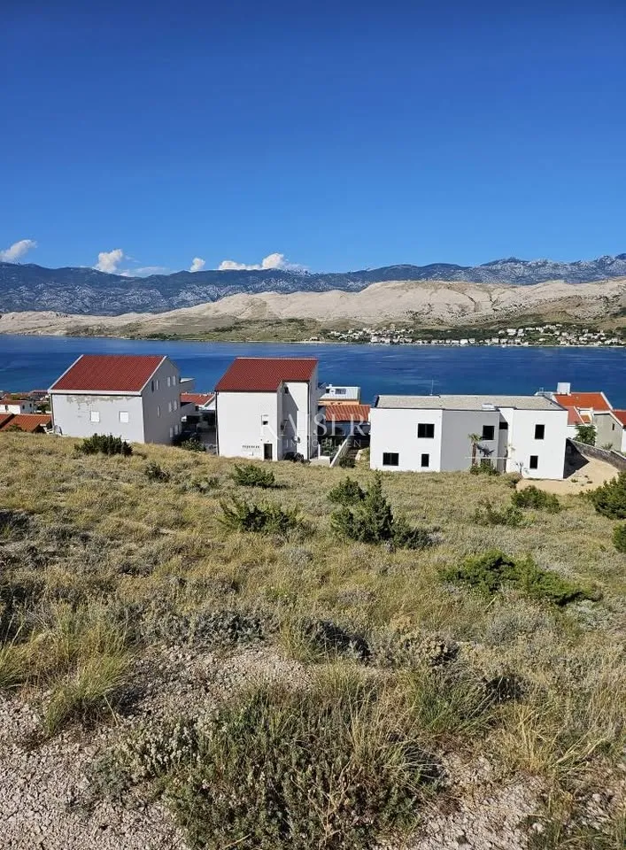 otok pag - dvosoban stan 50 m2, 200 m od mora - slika 4