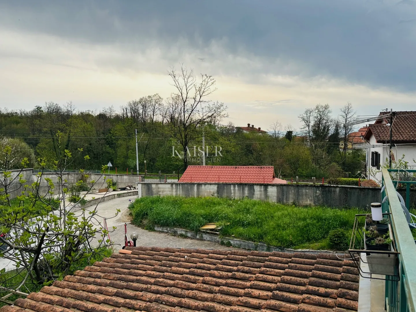 matulji, rukavac - kuća s dvije stambene jedinice na prostranoj okućnici - slika 1