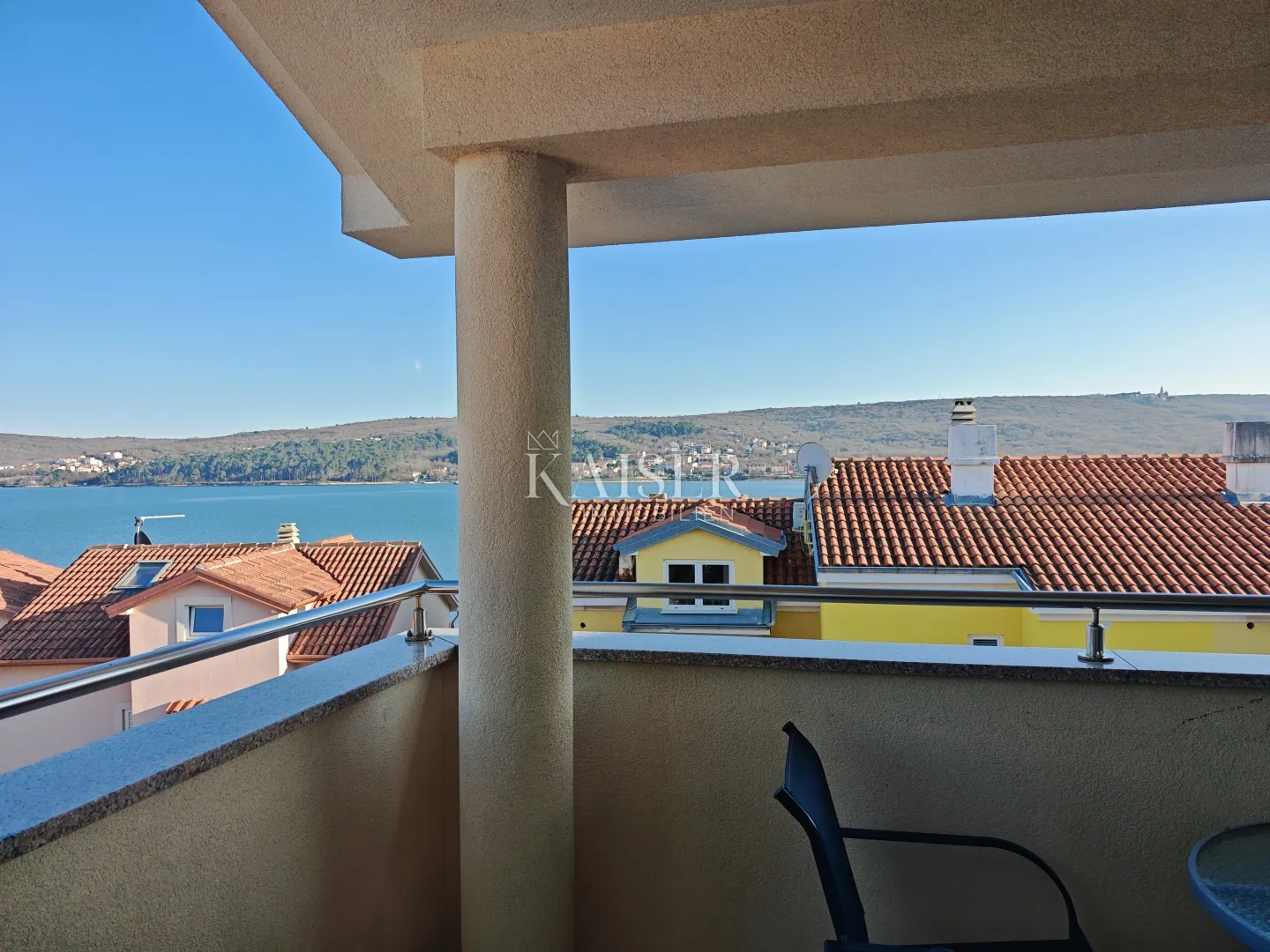 otok krk, čižići- dvosoban stan 55m2, samo 60m od mora - slika 20