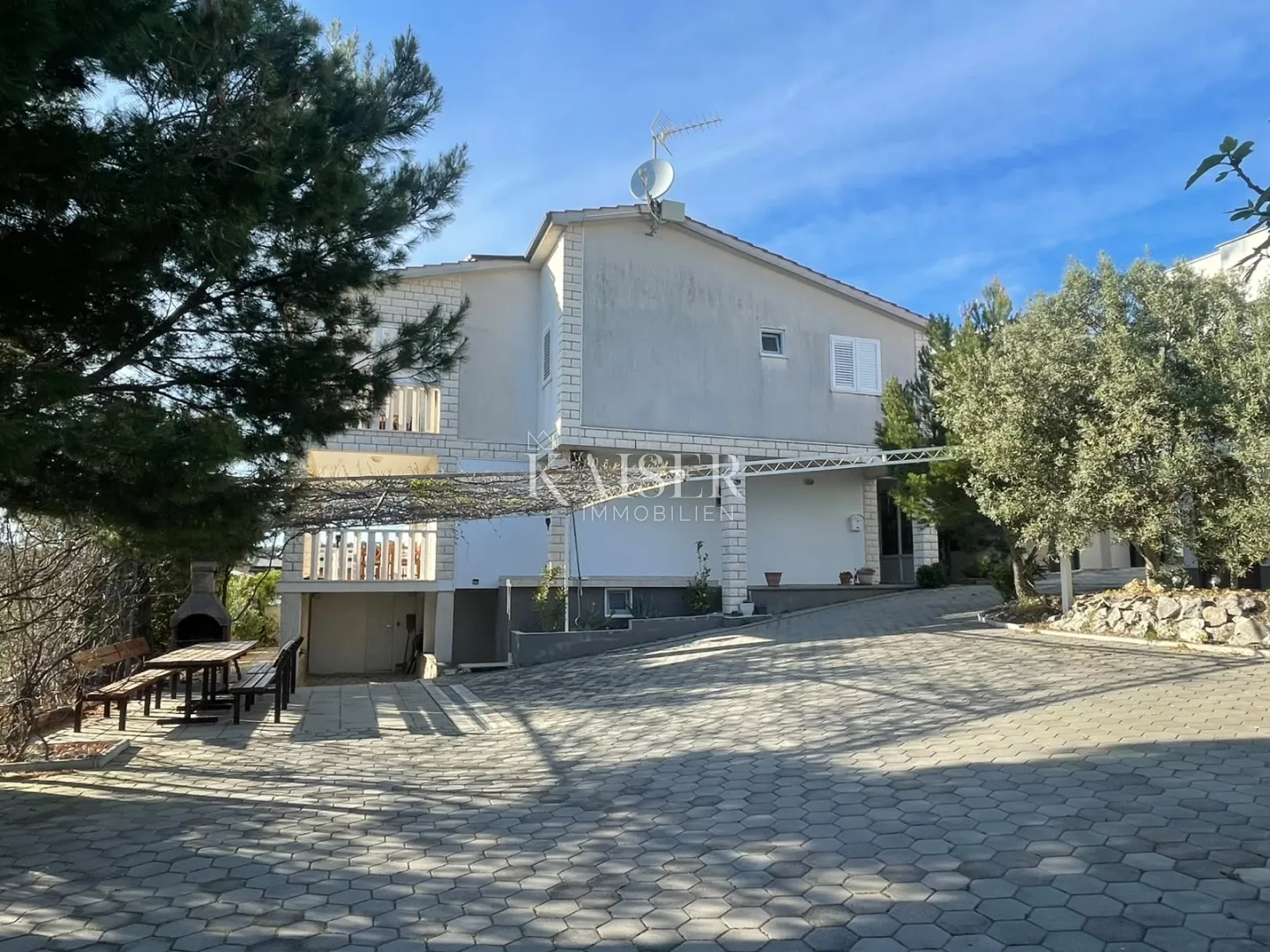 rogoznica, šibenik - samostojeća kuća s 4 apartmana i panoramskim pogledom - slika 2