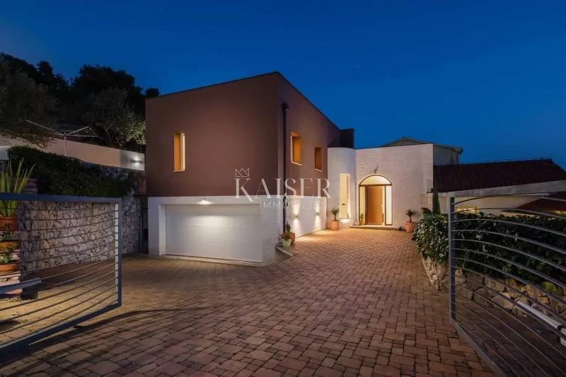 šibenik-žaborić – luksuzna vila 358 m² s bazenom, konobom i panoramskim pogledom - slika 26