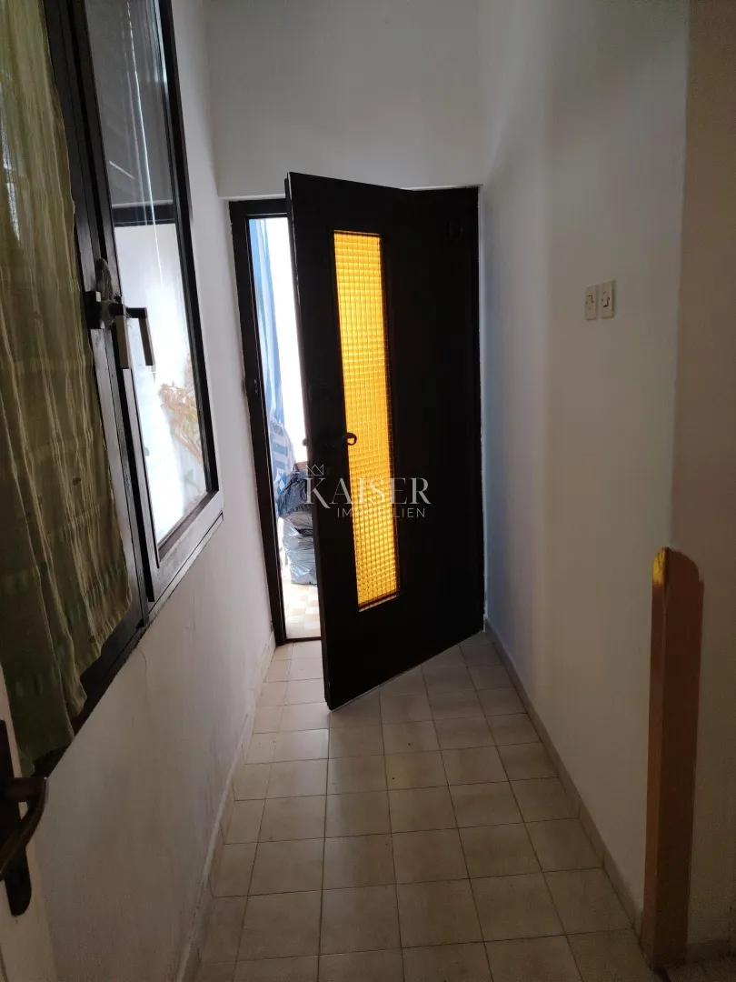 istra. pula - trosoban stan 74m2 s vrtom i konobom - slika 11