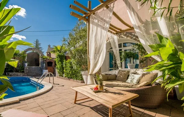 otok krk, šilo, okolica - kuća sa bazenom 145m2 - slika 5
