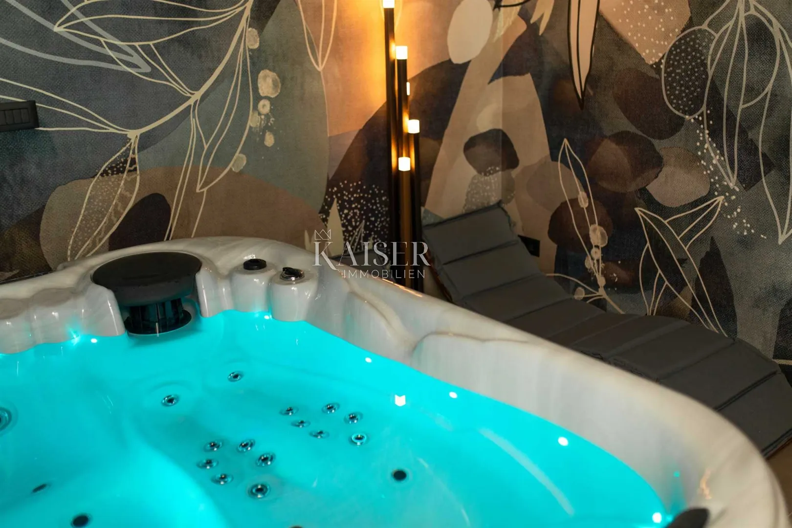 otok krk, grad krk - ekskluzivan dvoetažni apartman - slika 38