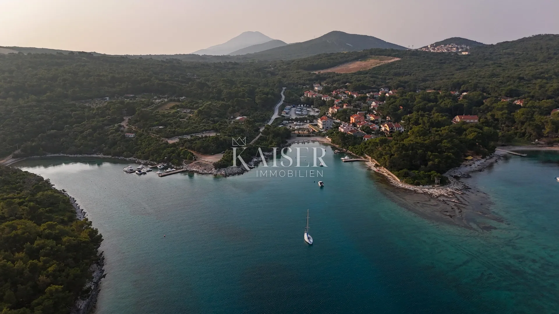 mali lošinj - građevinsko zemljište uz more, 729 m2 - slika 2