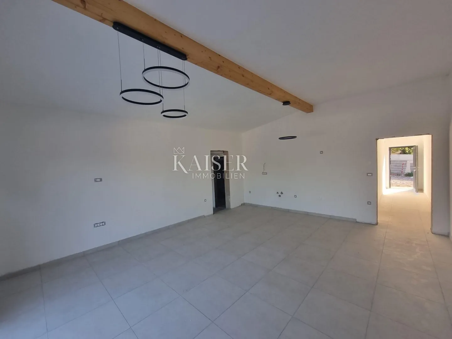 barban - kuća s bazenom 160 m2 i okućnicom 1100 m2 - slika 12