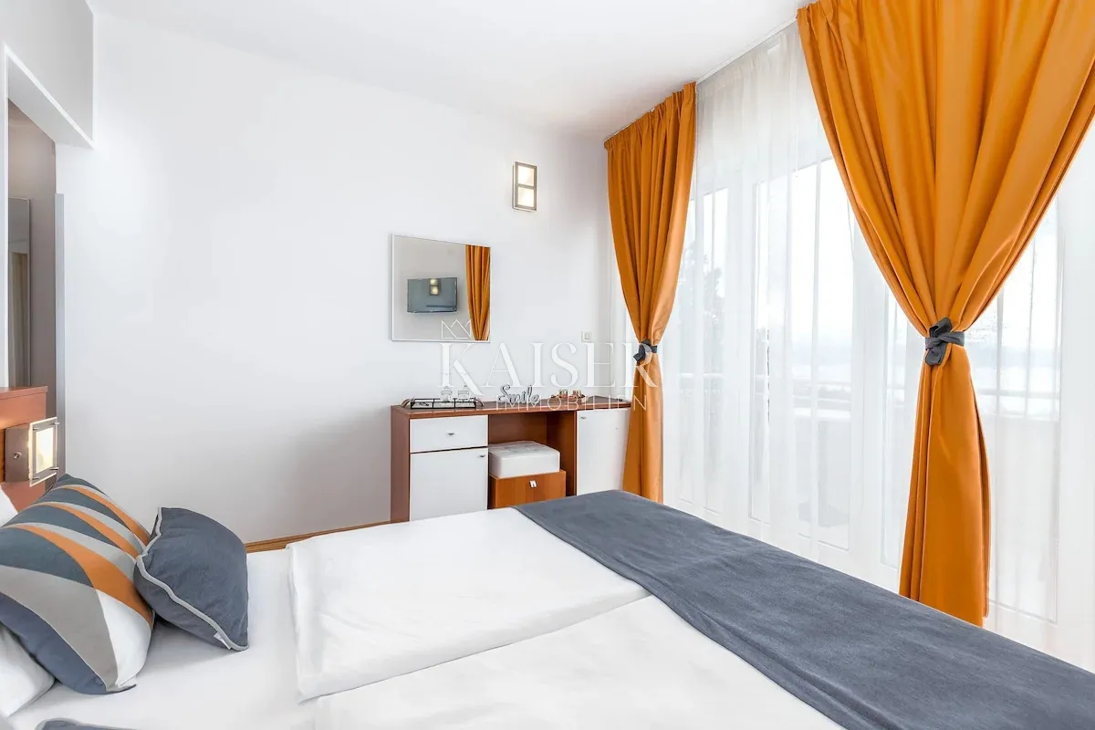 lovran – apartmanska vila s velikim zemljištem i projektom za boutique hotel - slika 7