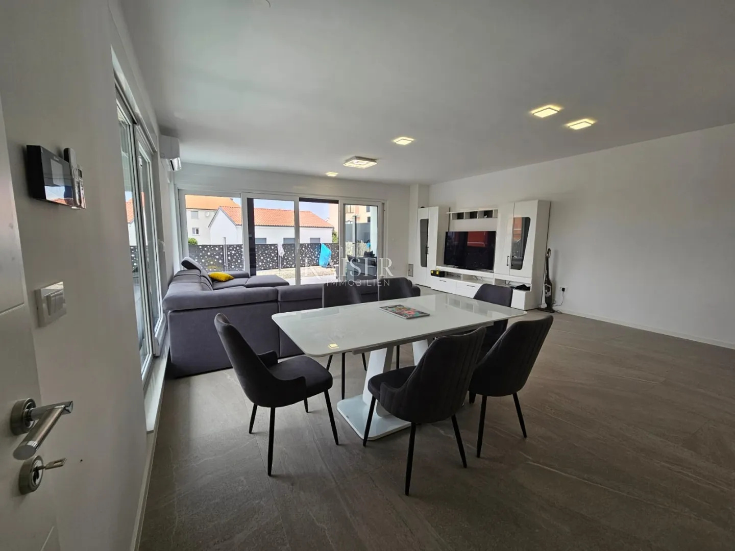 otok krk, malinska - dvojna kuća sa bazenom 156m2 - slika 4