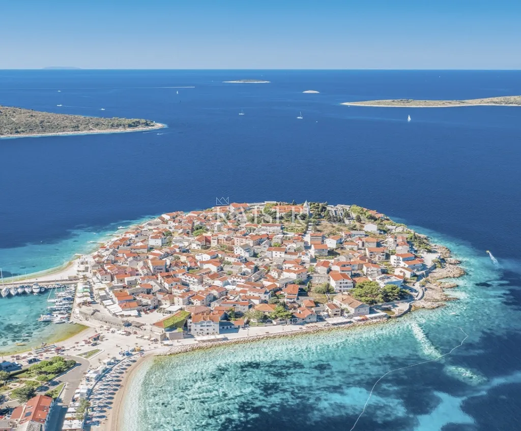 otok hvar - kuća prvi red do mora - slika 27