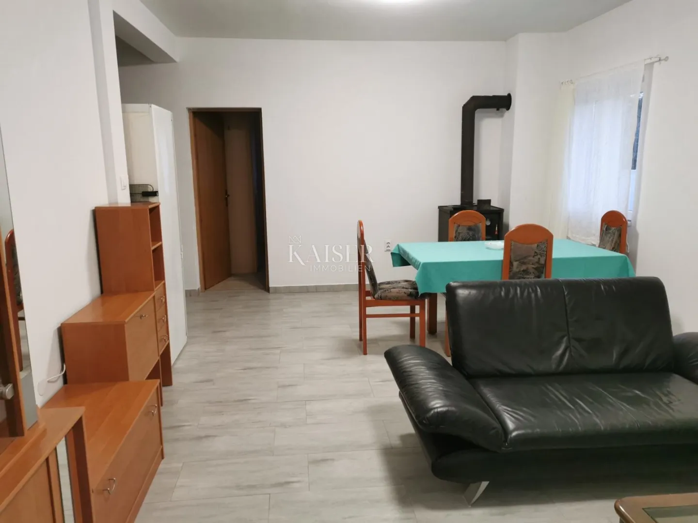 pula - kuća sa dva trosobna stana - slika 11