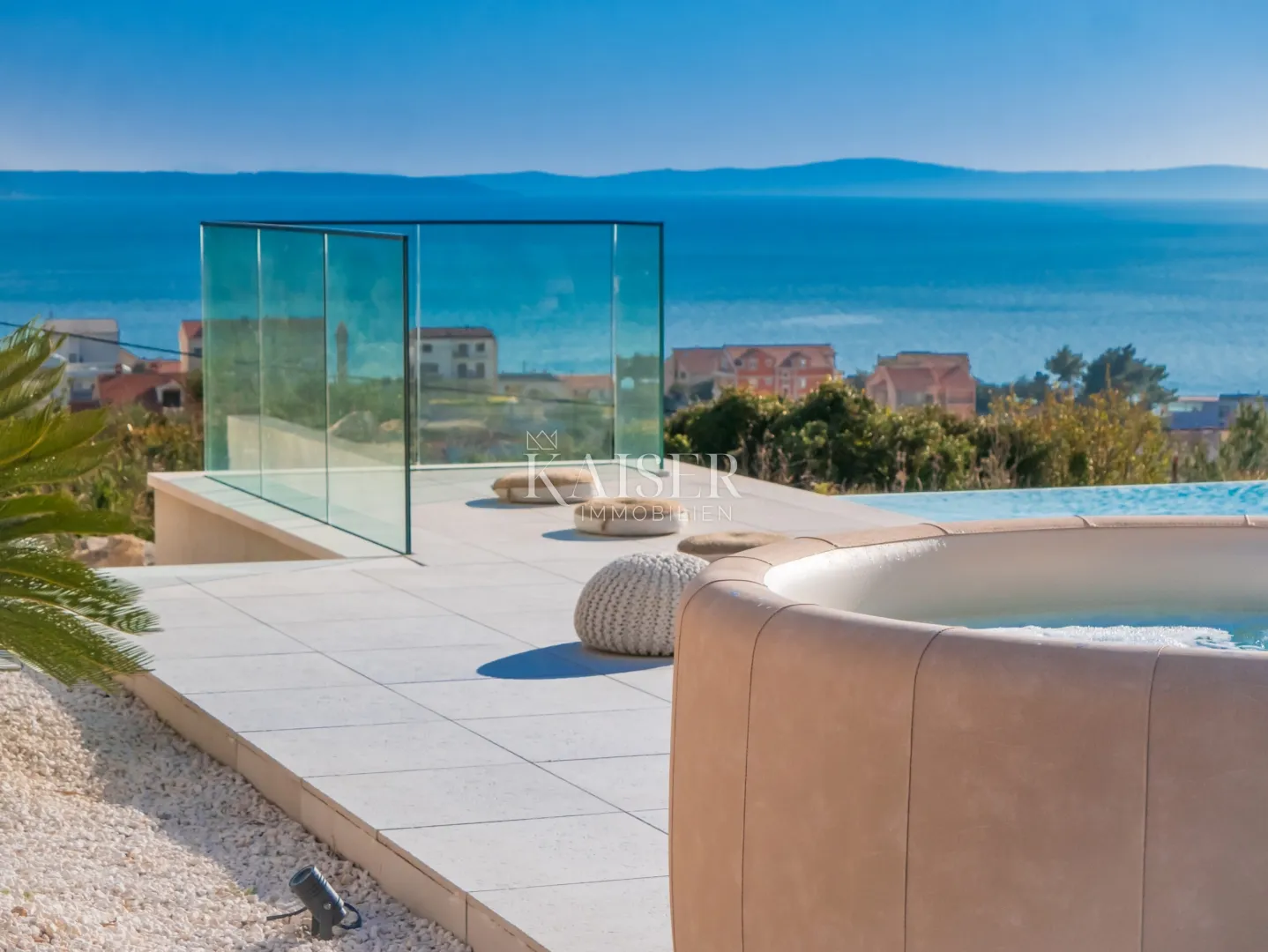 split - moderna vila s bazenom - slika 27