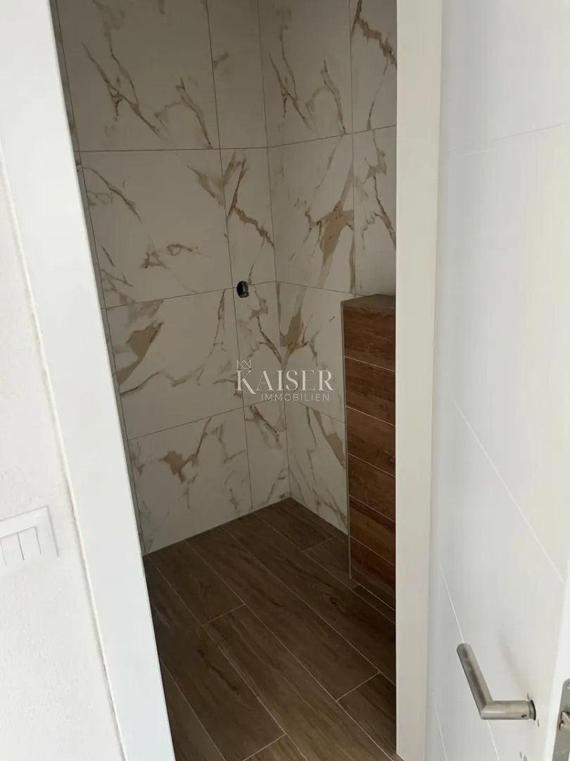 makarska - baška voda, penthouse s pogledom na more - slika 12