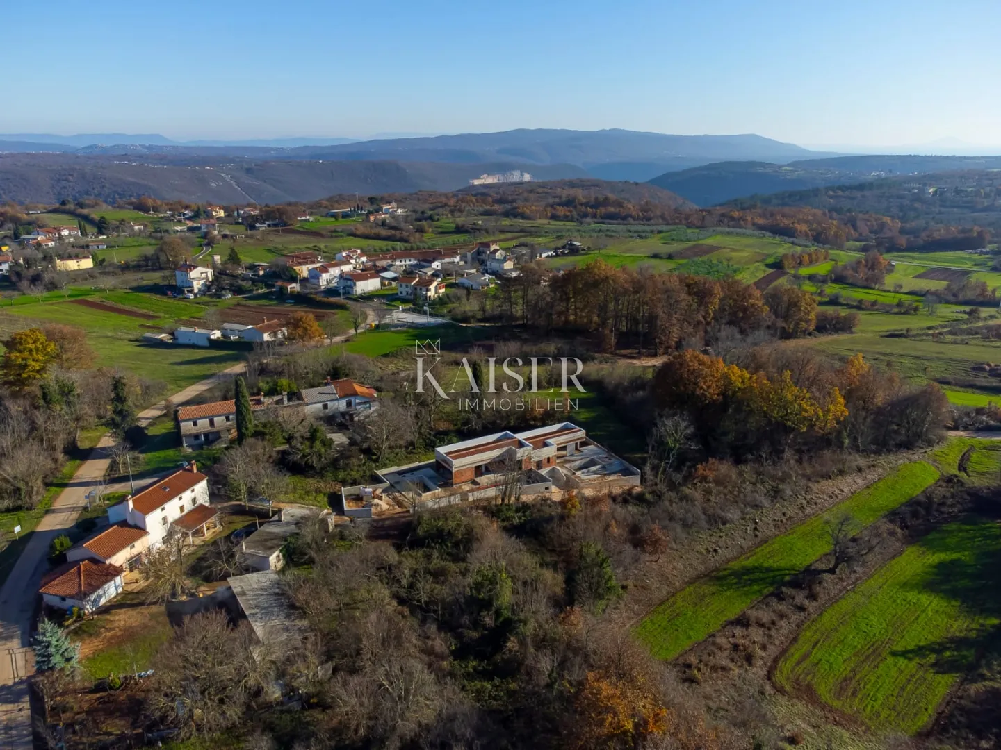 istra, barban - moderna dvojna kuća s bazenom - slika 24