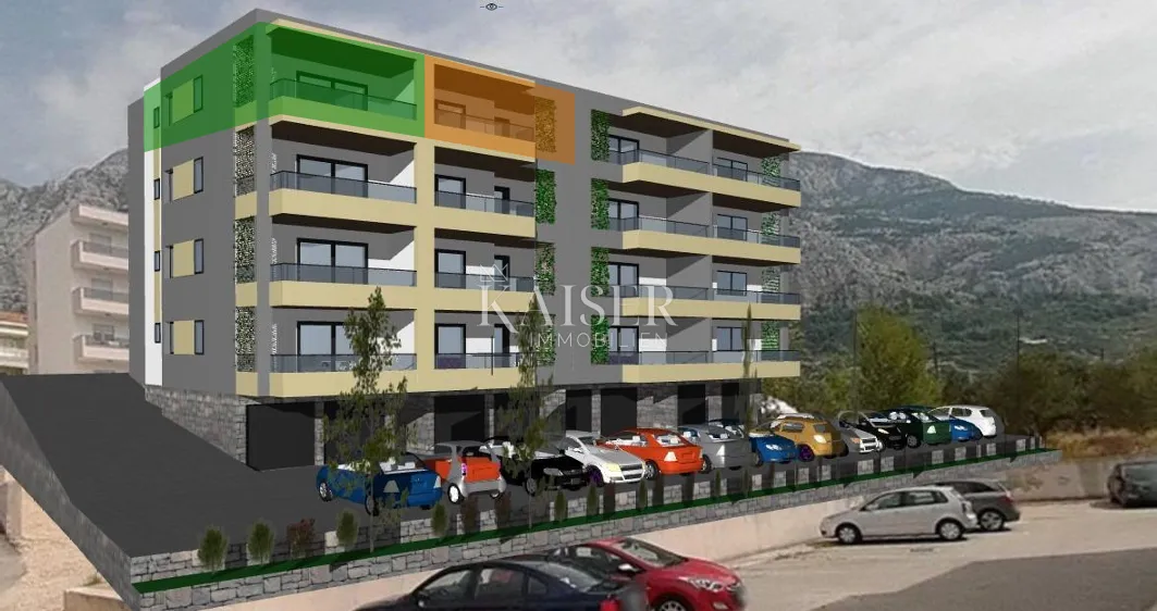 Moderan dvosoban stan s velikom lođom u srcu Makarske - Makarska