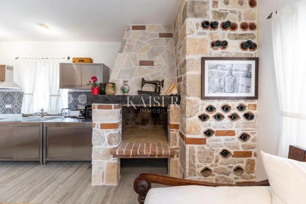 autentična kamena vila s bazenom, samo 30 metara od mora, otok pašman – ždrelac - slika 7
