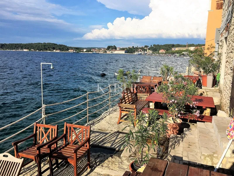istra, rovinj- stan 63m2 prvi red do mora - slika 16