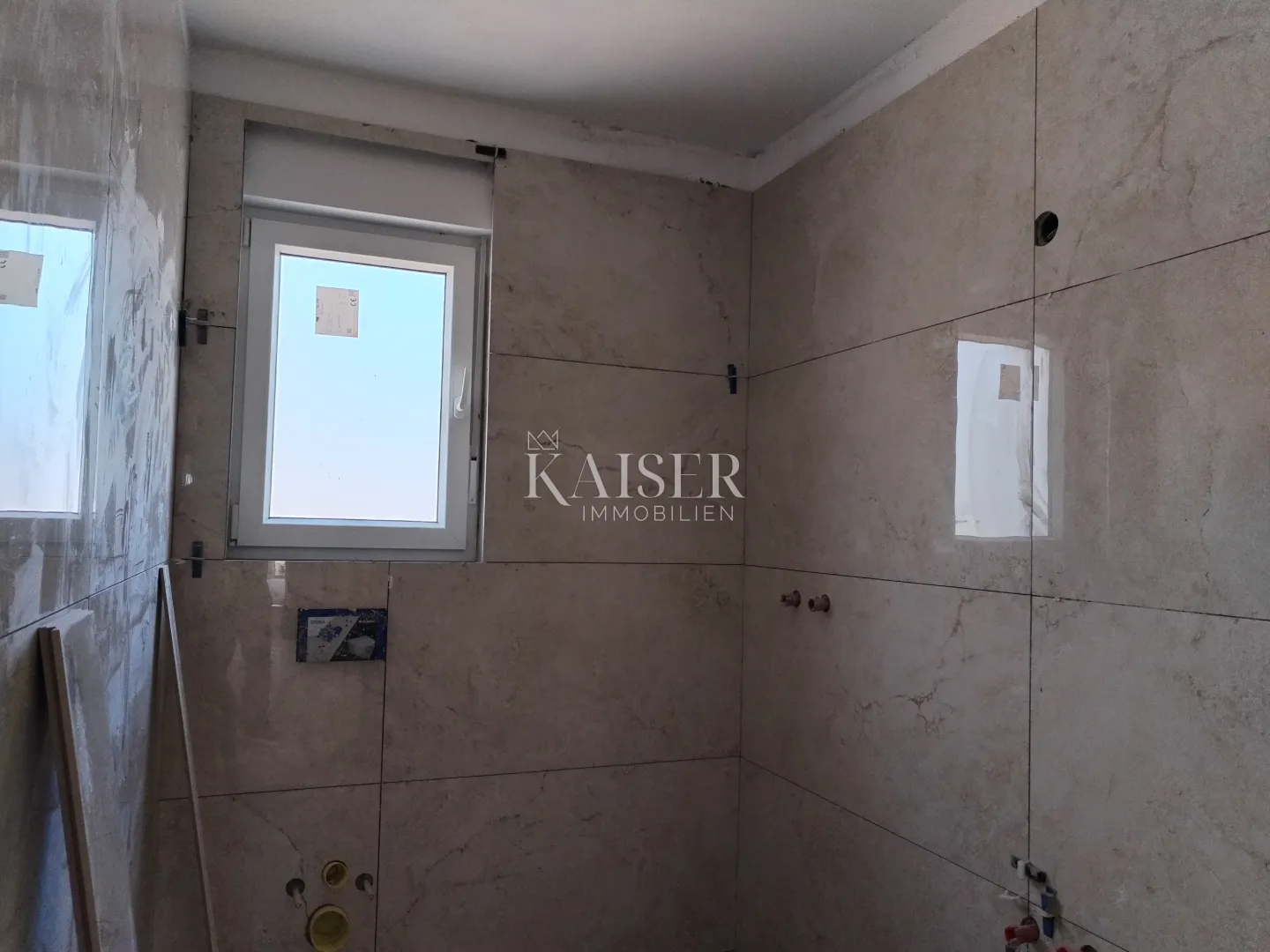 istra, umag, stan u prizemlju 66 m2, krovna terasa s pogledom na more - slika 9